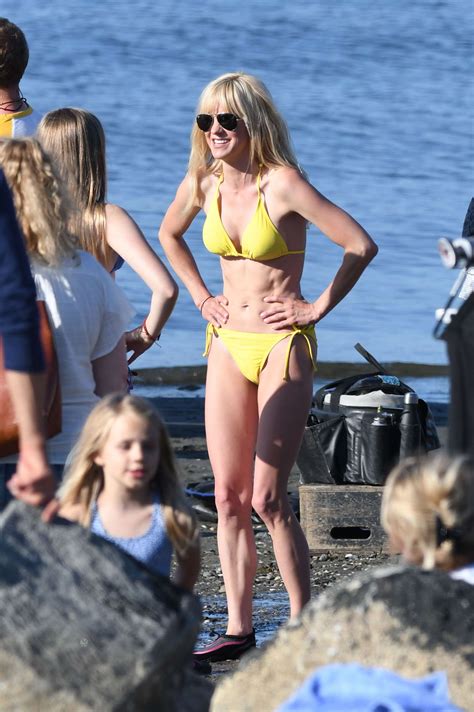 Anna Faris In Yellow Bikini On The Set Of Overboard Gotceleb