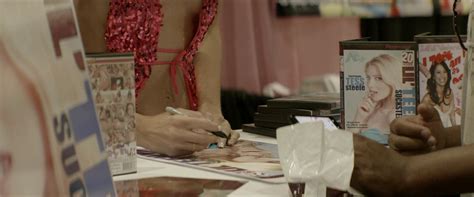 Naked Dree Hemingway In Starlet