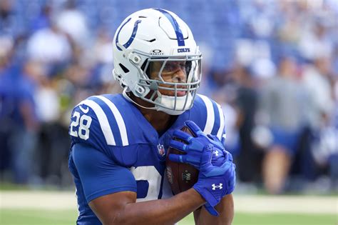 NFL: Ranking the Top 10 Rushing Leaders After Week 6