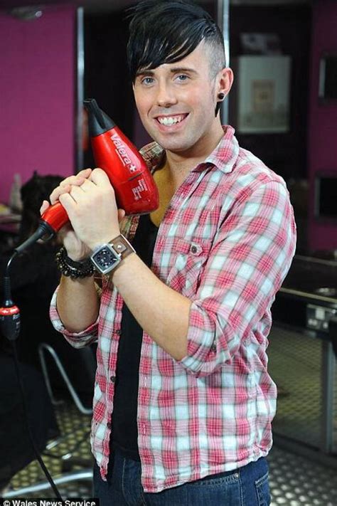 Avc Faz Jogador De Rugby Ingl S Descobrir Que Gay