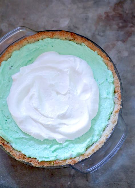 Keto Pistachio Pudding Pie Low Carb I Breathe I M Hungry