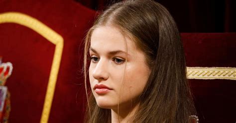 Leonor DEspagne En Bikini Sur Une Plage De Nouvelles Photos Intimes Accentuent Le Malaise