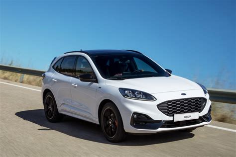 Ford Kuga ST-Line X, arriva l'esclusivo Black Package