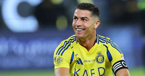 Corte De Cristiano Ronaldo - Cristiano Ronaldo surpreende fãs com novo corte de cabelo: veja como ...