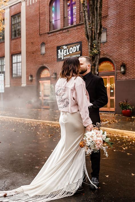 Dream Backyard Wedding Bride And Groom Photos On Swing Simply Wandering