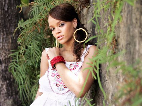 Rihanna Wallpapers Rihanna Wallpapers Hot