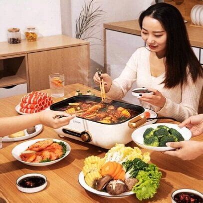 Electric Smokeless Grill And Hot Pot Smart Gadgets Idea