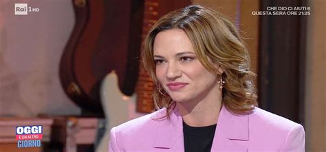Asia Argento Foto Hot Rimossa Per Adescamento Adulti Corona Bella