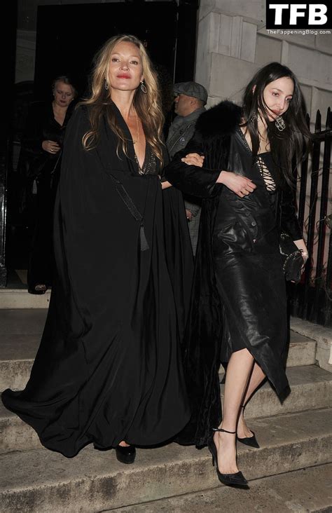 Kate Moss Shows Her Nude Breasts In London 119 New Photos PinayFlixx Mega Leaks