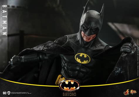 Batman 1989 - Hot Toys Batman and Batmobile - The Toyark - News