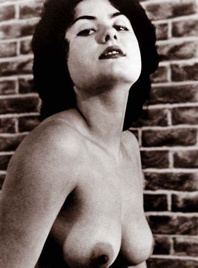 Naked июнь Палмер Added by Kolobos