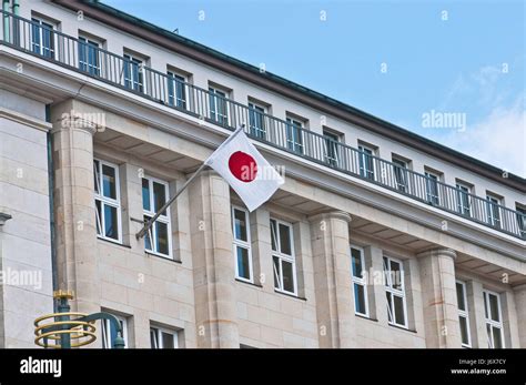 Japan consulate hi-res stock photography and images - Alamy