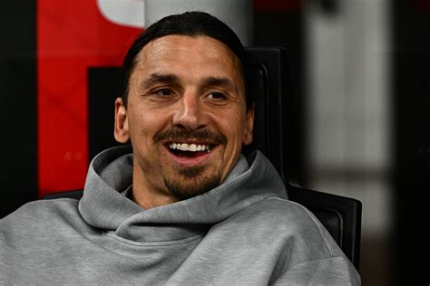 Plus Ibrahimovic Gibt Karriereende Bekannt