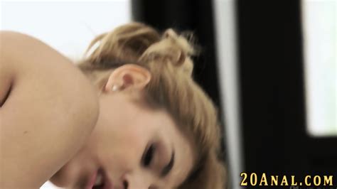 Babe Stretches Her Ass For Cum