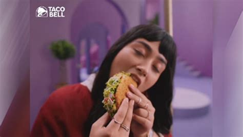 Taco Bell S New Campaign Puts The Focus On Its Naked Veggie Tacos