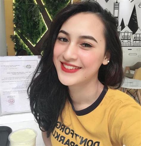 Thiếu nữ Ê Đê xinh như hot girl cao m thường bị nhầm là con lai