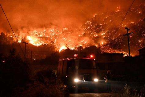 Waldbrände in Griechenland fordern zwei Menschenleben