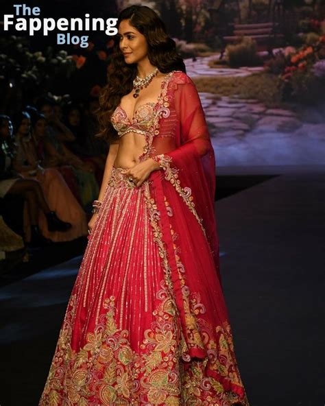 Mrunal Thakur Mrunalthakur Nude Leaks Photo 7 TheFappening