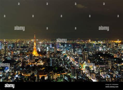 Night view of Tokyo Gate Bridge, Rainbow Bridge and Tokyo Tower Stock ...