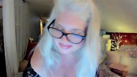 Paintedrose Live Curvy Milf Rosie Modeling A Red Skirt And Thigh Highs W Garters Xxx Mobile