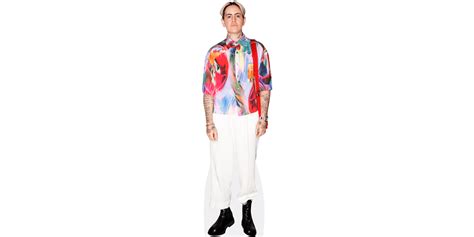 Aries Moross Colourful Shirt Pappaufsteller Celebrity Cutouts