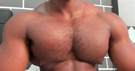 Big Pecs Tits Thisvid Em Ingl S