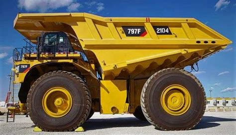 caterpillar dump truck