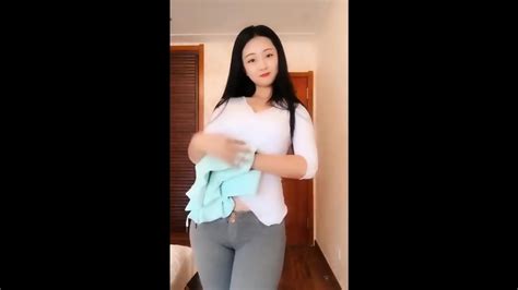 Vietnamese Teen Naked Dance 豚豚姑娘 Cute
