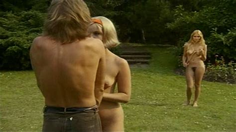 Naked Ewa Str Mberg In Zum Zweiten Fr Hst Ck Hei E Liebe