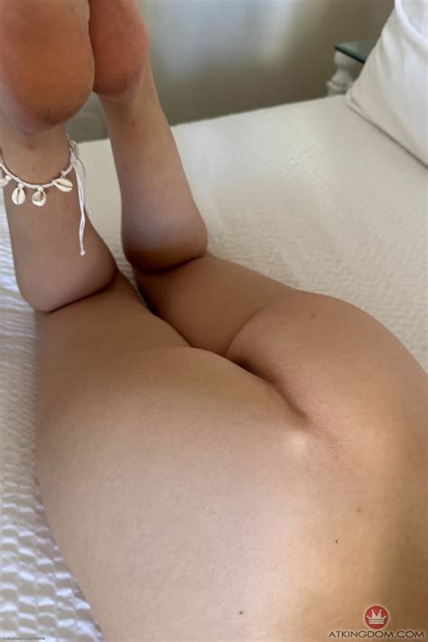 ATK Galleria Featuring Nicole Nichols Nude Porn Pics CoedCherry