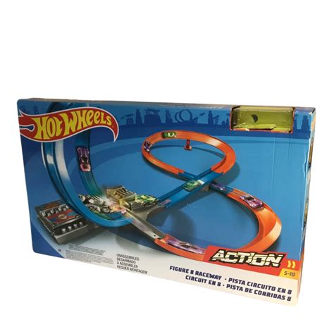 Hot Wheels Figure 8 Raceway Action 4 10