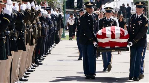 We Are Grateful For His Life Thousands Gather To Honor Sen Mccain