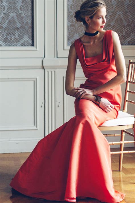 V Neck Gown – Isoude