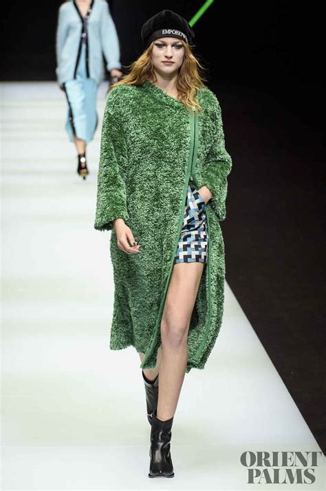 Emporio Armani Fall-winter 2018-2019 - Ready-to-Wear | Women's runway ...