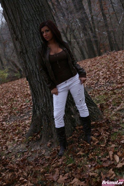 Pictures Of Teen Girl Briana Lee Showing Her Ass Outside Porn Pictures XXX Photos Sex Images