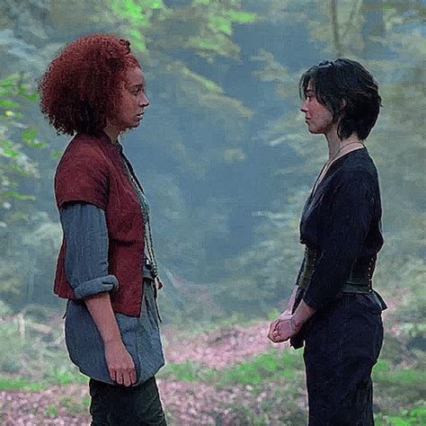 V On Twitter RT Tays Chick Jade Looked Kit Up And Down While She Was Having A Gay Breakdown