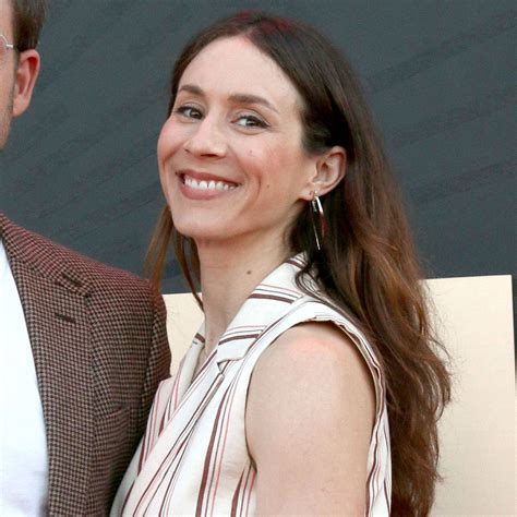 PLL S Troian Bellisario Strips Down For Nude Photo On 40th Birthday