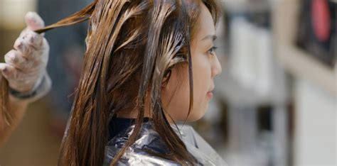 Color Your Hair While Pregnant: Is It Safe? Here's What Experts Say