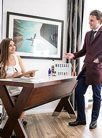 Charlotte Star Got Nicely Fucked On The Massage Table Photos Thomas Robinson MILF Fox