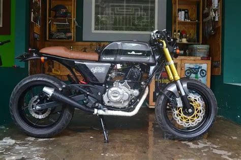 Serigala India Bajaj Pulsar Cafe Racer Galeri Otosia