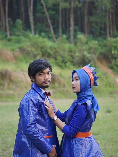 Pasangan Ini Bikin Baju Prewedding Dari Terpal Ini 6 Potret Uniknya Hot Liputan6