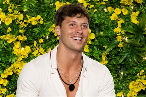 Love Island Usas Rob Is Shooting Music Video With Nessa Barrett