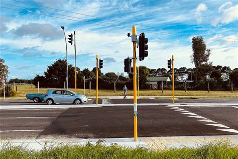 Sunlive New Signalised Pedestrian Crossing In Pāpāmoa The Bays