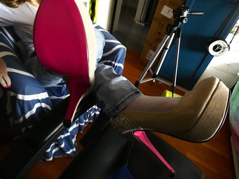 Slutty Blonde Sexdoll Gives Long Footjob And Gets Cum On Feet Gay Hentai Porn XHamster