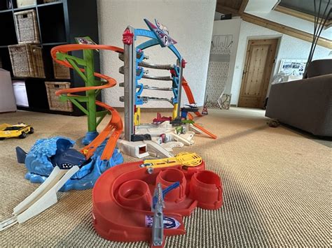Hot Wheels Ultimate Garage Parkhaus Mit Hai Angriff Gebraucht In Walenstadt F R Chf Mit