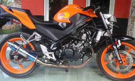 MOTORJIPI Honda CBR150R Modif Naked Pake Lampu Bulat Tampil Klasik