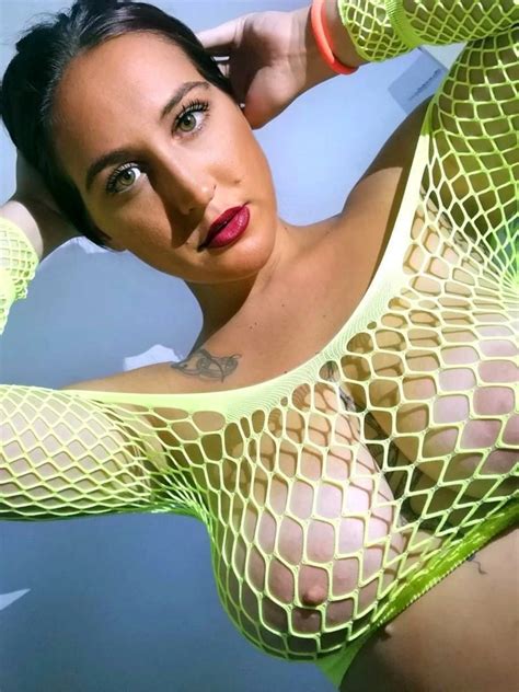 Fluo Nude Pics XHamster