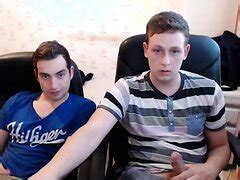 Webcam Str8 Guy Lets Gay Friend Touch ThisVid