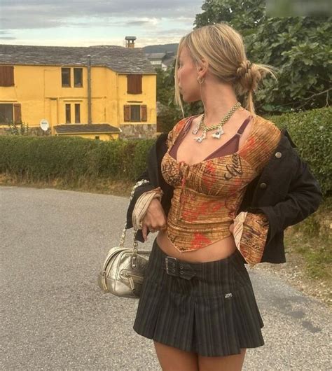 Ester Expósito ester exposito Nude Leaks OnlyFans Fapellino