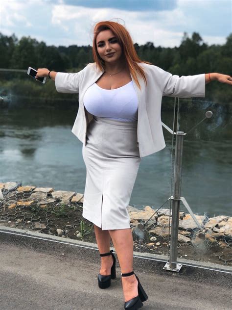 Busty Russian Glamour Model Liya Silver Porn Photo My XXX Hot Girl